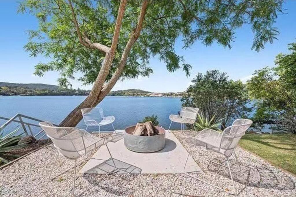 Unbeatable Riverfront Luxury Style House Villa *